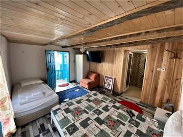 Фото номера Трехместный номер с ванной комнатой Гостевой дом Florina Houses г. Goranovtsi 2
